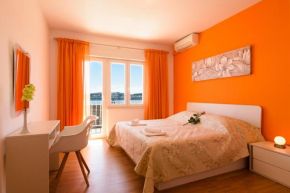  Accommodation Mamut  Трогир